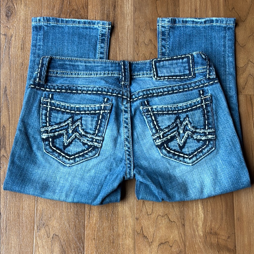 Miss Me size 26 Women's Blue Jean Capris with Embroidered Pockets